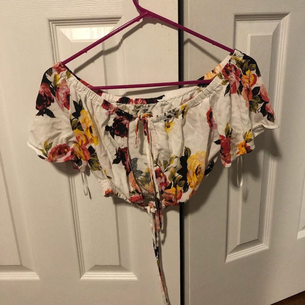 Crop Top Bundle - image 3